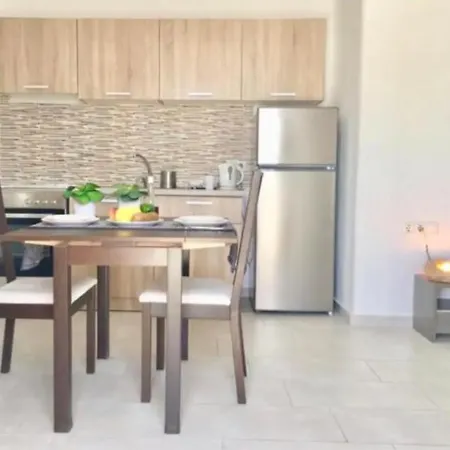 Appartamento Avalon Cosy Kiku Studio For 2 With Shared Swimming Pool *