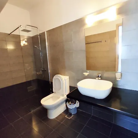 Avalon Cosy Kiku Studio For 2 With Shared Swimming Pool Appartamento *