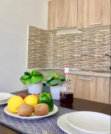 Avalon Cosy Kiku Studio For 2 With Shared Swimming Pool Apartmán *