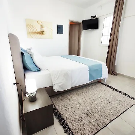 Avalon Cosy Kiku Studio For 2 With Shared Swimming Pool Apartmán