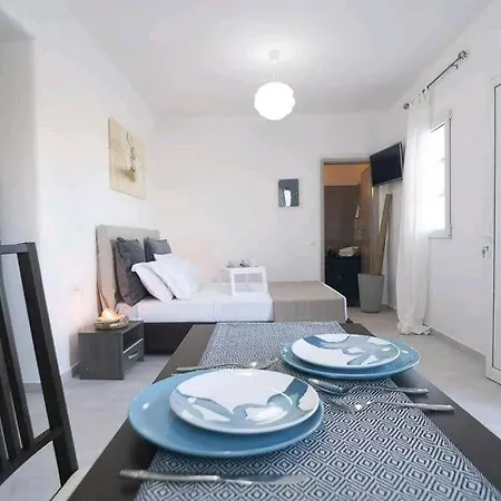 Avalon Cosy Kiku Studio For 2 With Shared Swimming Pool * 애그라리