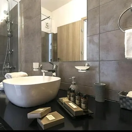 아파트 Avalon Cosy Kiku Studio For 2 With Shared Swimming Pool 애그라리